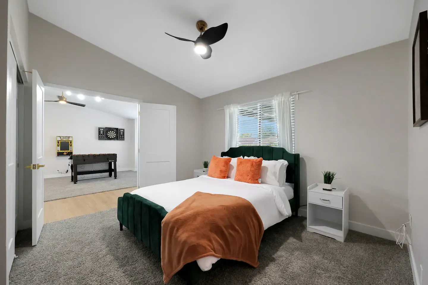 Home in Phoenix, Arizona short-term rental designed by Form + Function + Design, view 8