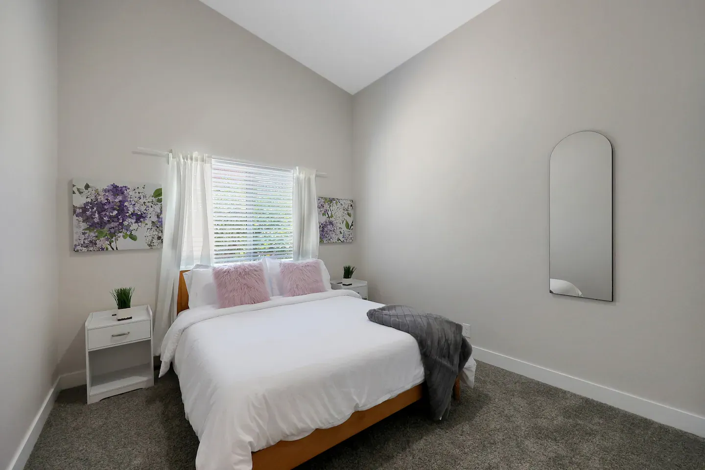 Home in Phoenix, Arizona short-term rental designed by Form + Function + Design, view 10