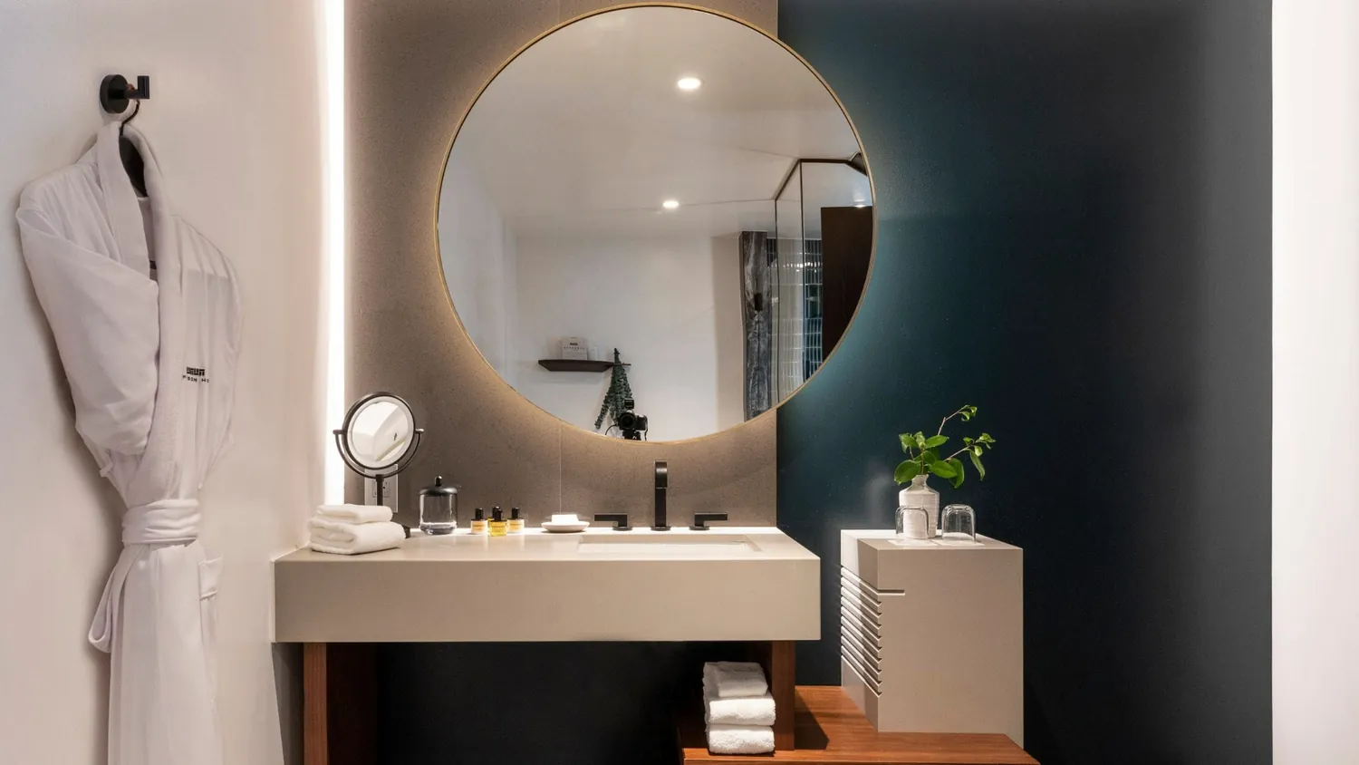 Thompson Hotel interior designed by Form + Function + Design, view 26