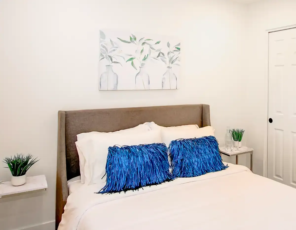 Home in Scottsdale, Arizona short-term rental designed by Form + Function + Design, view 7