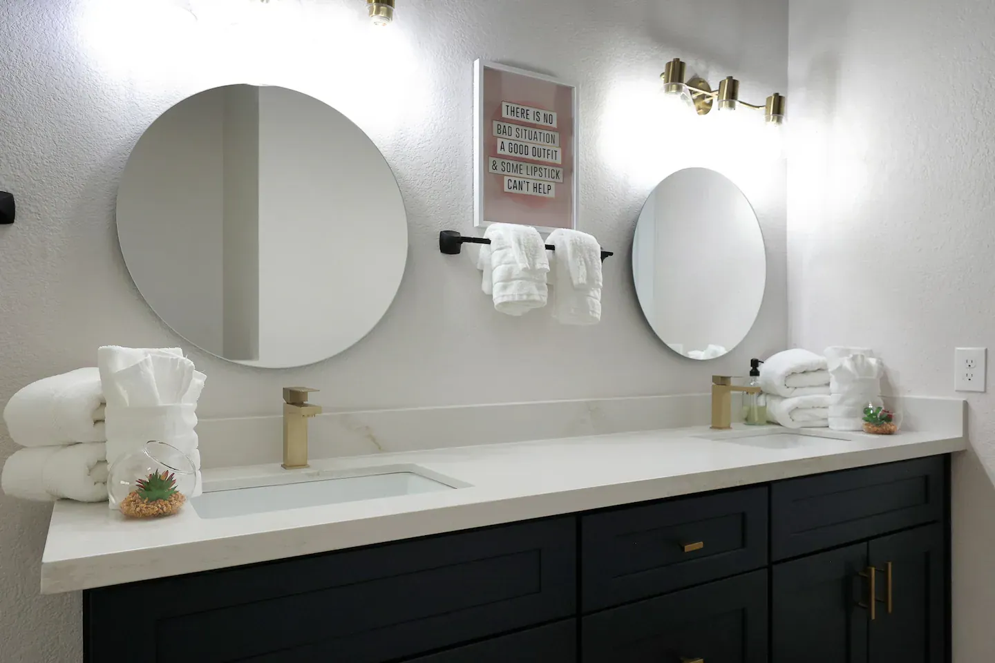 Home in Phoenix, Arizona short-term rental designed by Form + Function + Design, view 12
